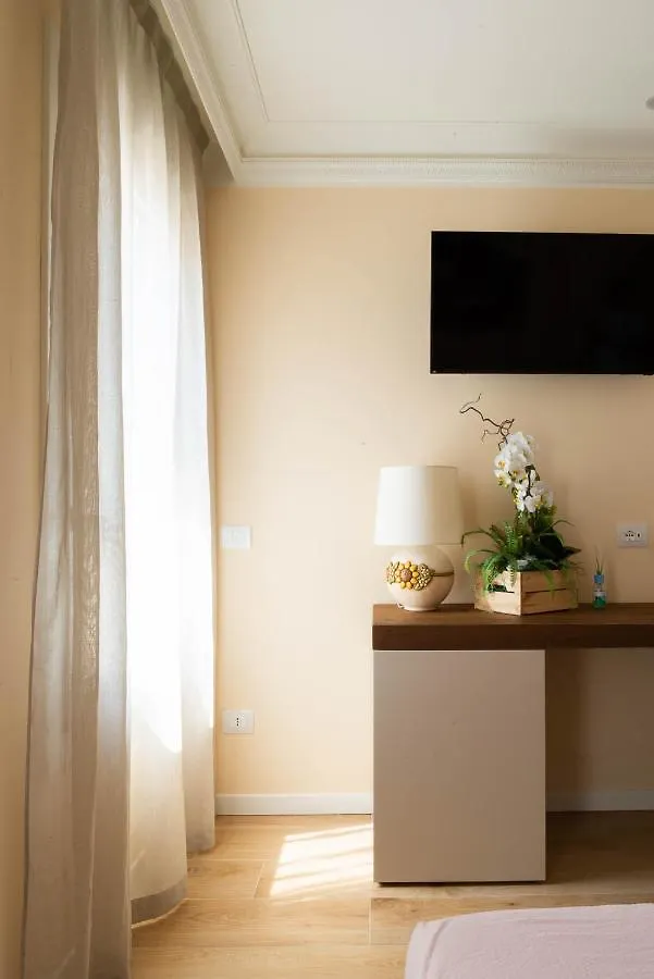 Little House Bed and Breakfast Campo San Martino